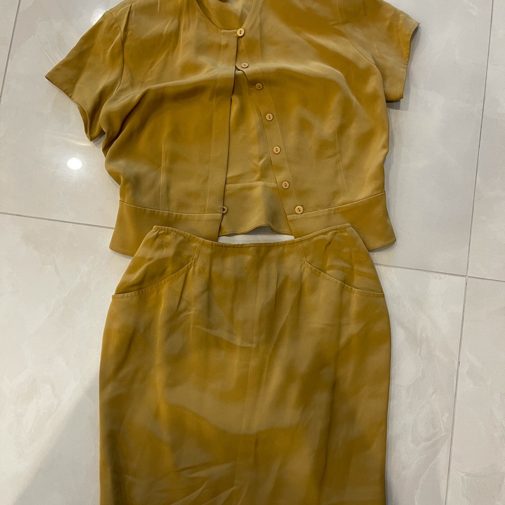 It’s a beautiful suit for a woman